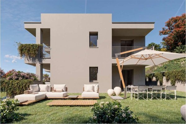 appartamento in vendita a Casnate con Bernate