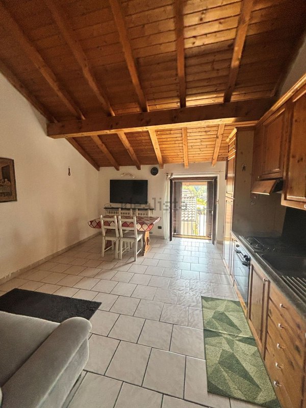 appartamento in vendita a Casnate con Bernate