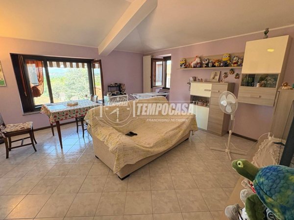 appartamento in vendita a Casnate con Bernate