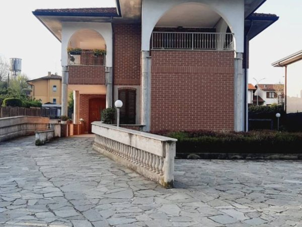 casa indipendente in vendita a Cassina Rizzardi