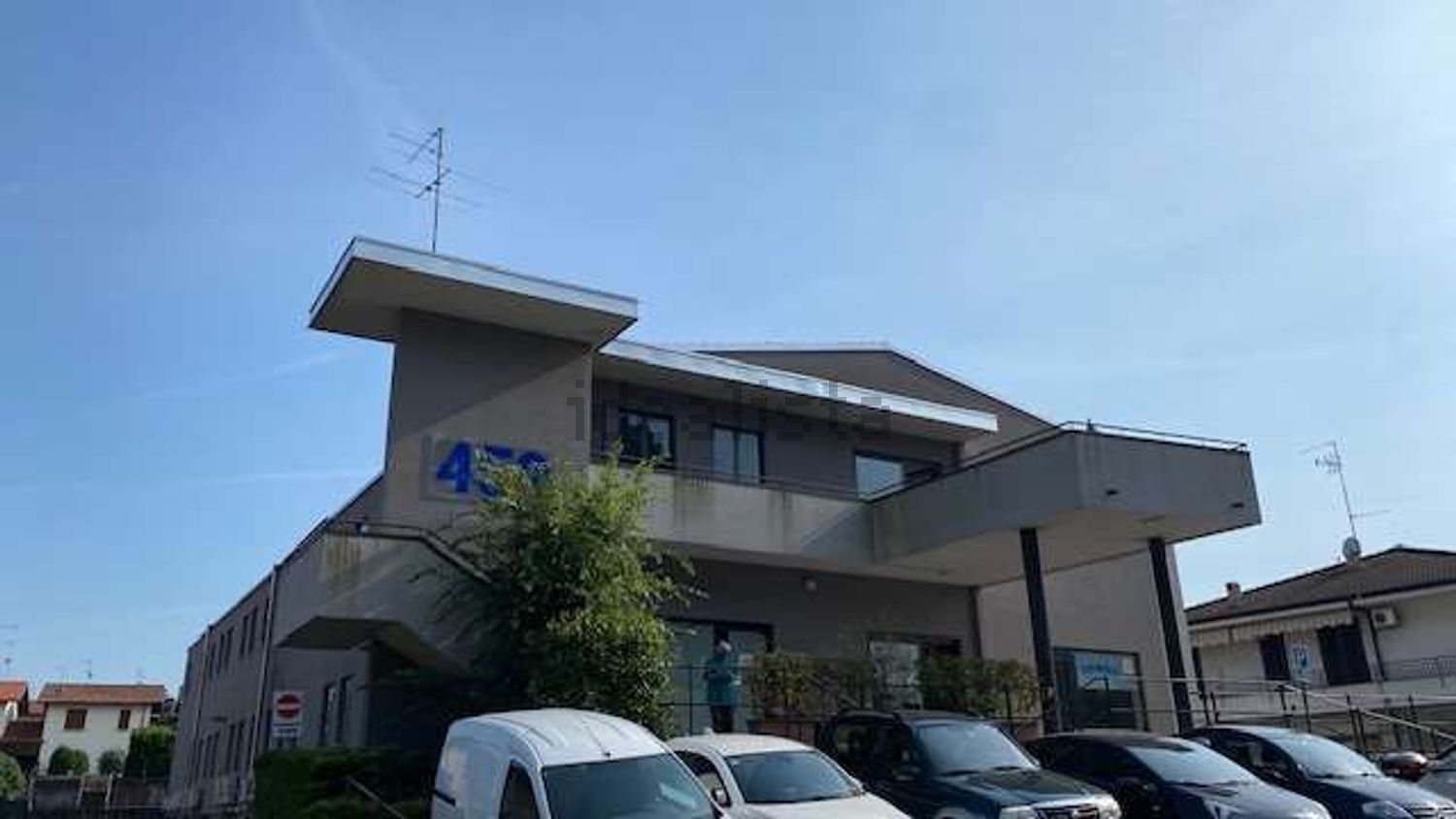 ufficio in vendita a Cassina Rizzardi in zona Monticello