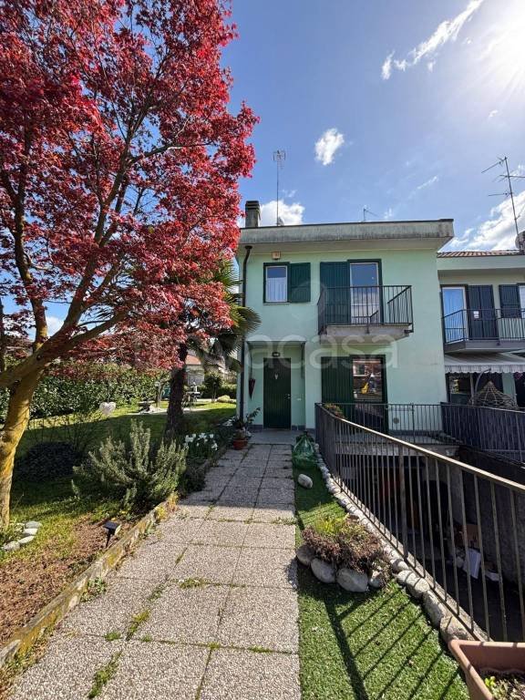 casa indipendente in vendita a Cassina Rizzardi