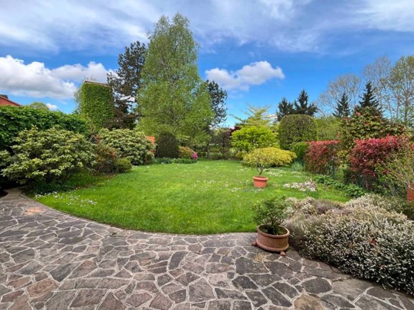 appartamento in vendita a Cassina Rizzardi in zona Monticello