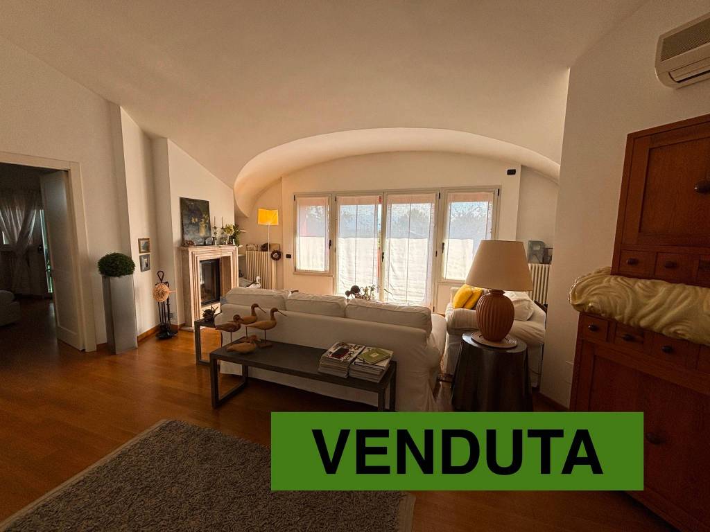 appartamento in vendita a Cassina Rizzardi in zona Monticello