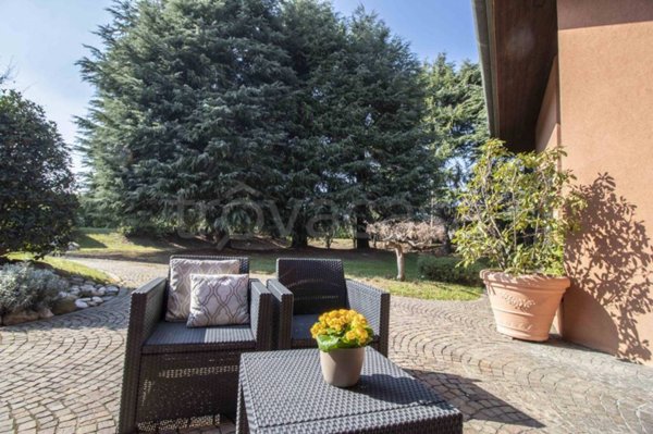 casa indipendente in vendita a Cassina Rizzardi in zona Monticello