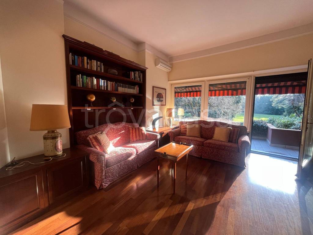 appartamento in vendita a Cassina Rizzardi in zona Monticello