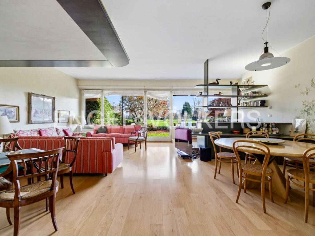 appartamento in vendita a Cassina Rizzardi in zona Monticello