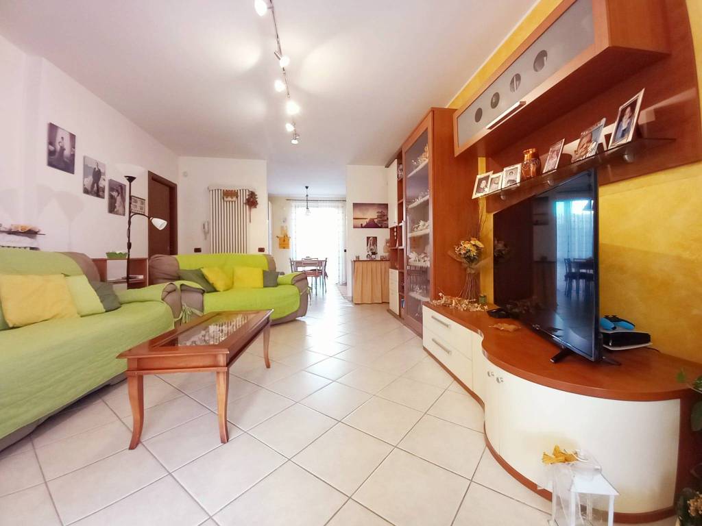 casa indipendente in vendita a Cassina Rizzardi