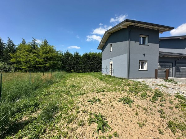 casa indipendente in vendita a Cassina Rizzardi