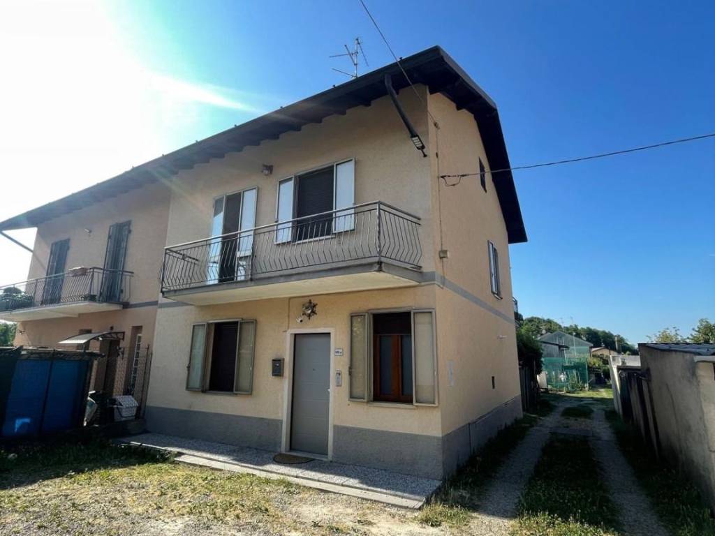 casa indipendente in vendita a Cassina Rizzardi