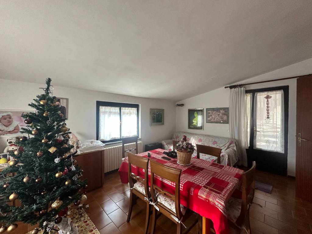 appartamento in vendita a Castelmarte