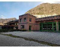locale commerciale in vendita a Castelmarte