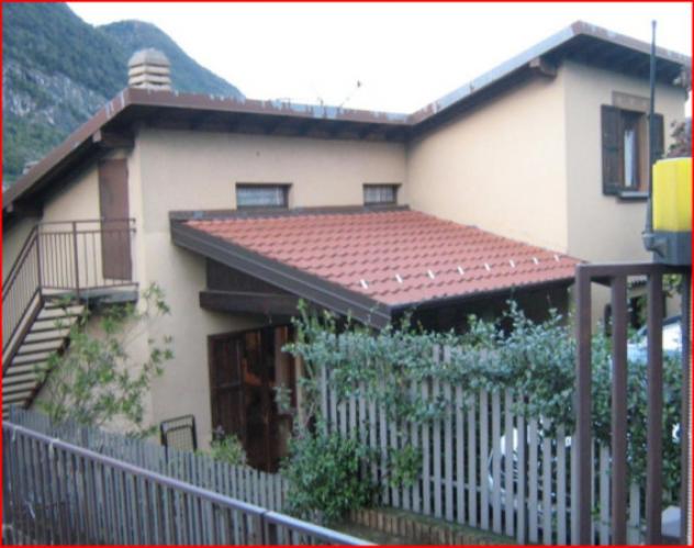 casa indipendente in vendita a Castelmarte