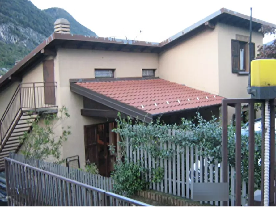 casa indipendente in vendita a Castelmarte