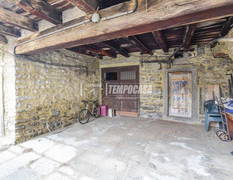 casa indipendente in vendita a Castelmarte