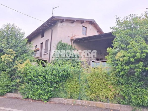 casa indipendente in vendita a Castelnuovo Bozzente