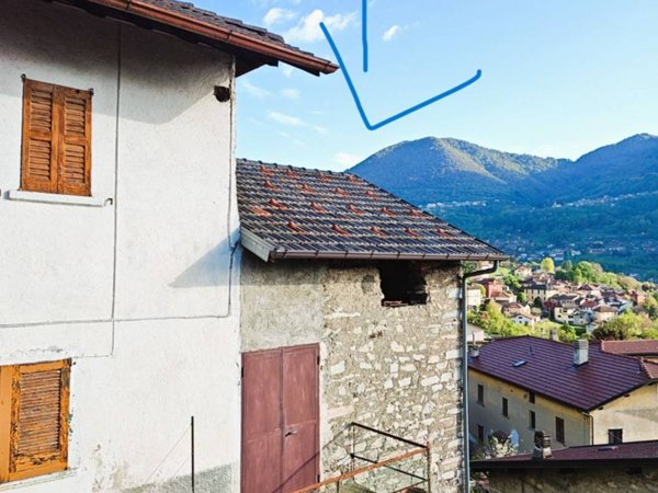 casa indipendente in vendita a Cerano d'Intelvi