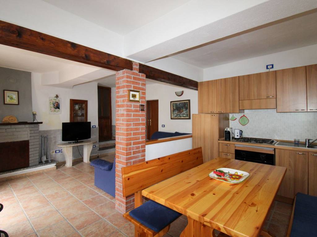 casa indipendente in vendita a Cerano d'Intelvi