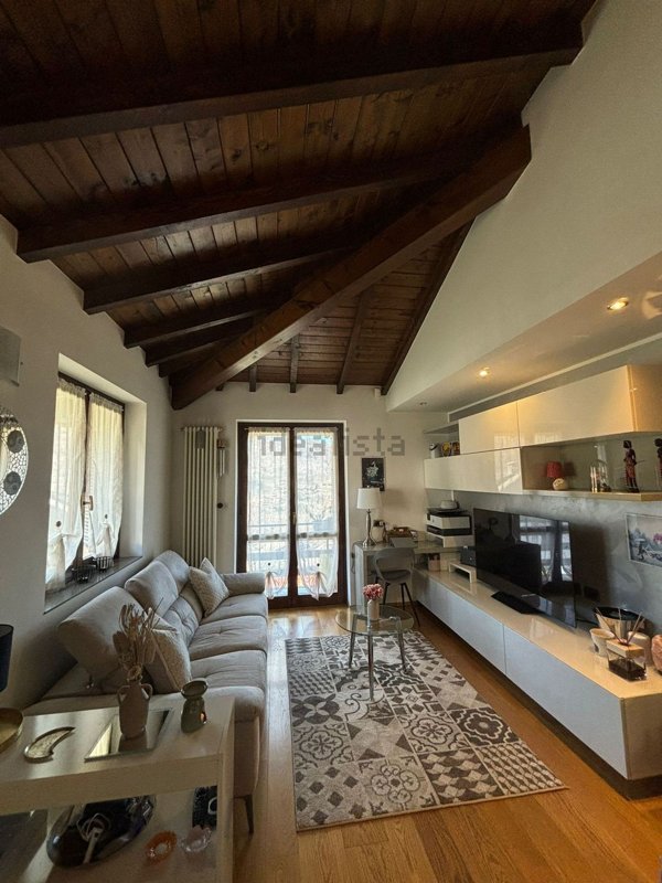 casa indipendente in vendita a Cerano d'Intelvi