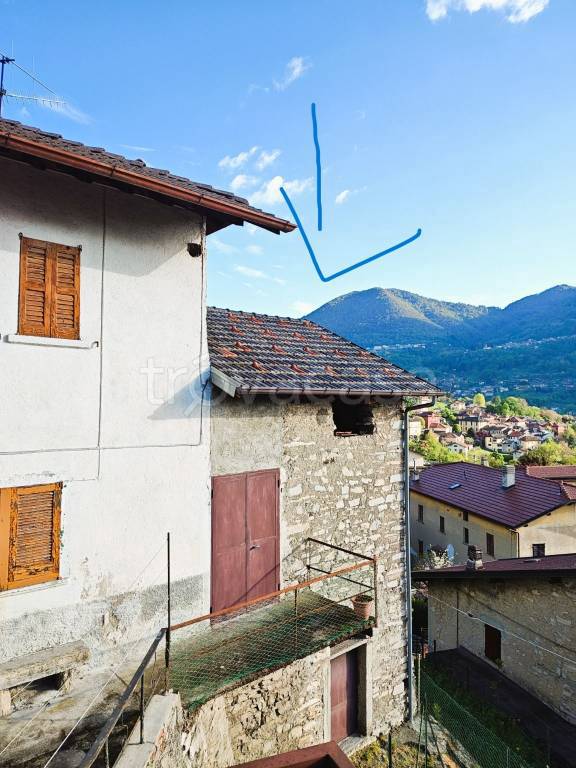 casa indipendente in vendita a Cerano d'Intelvi