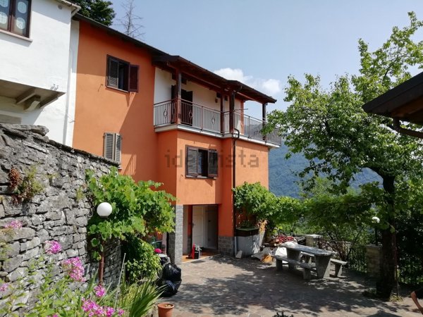 casa indipendente in vendita a Cerano d'Intelvi