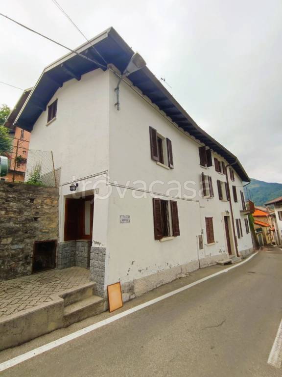 casa indipendente in vendita a Cerano d'Intelvi