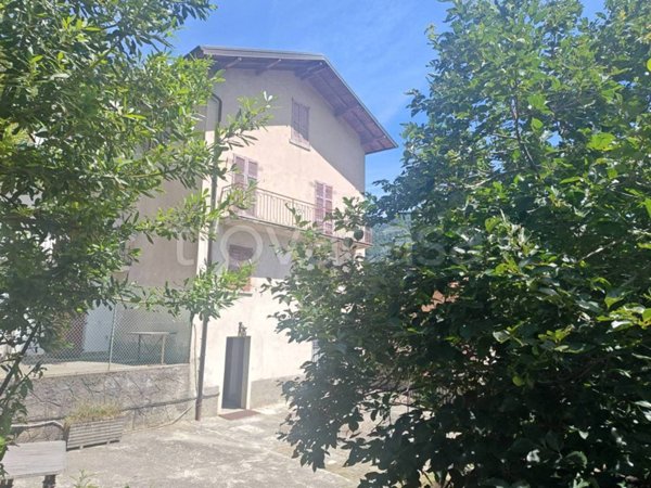 casa indipendente in vendita a Cerano d'Intelvi