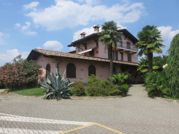 casa indipendente in vendita a Cermenate