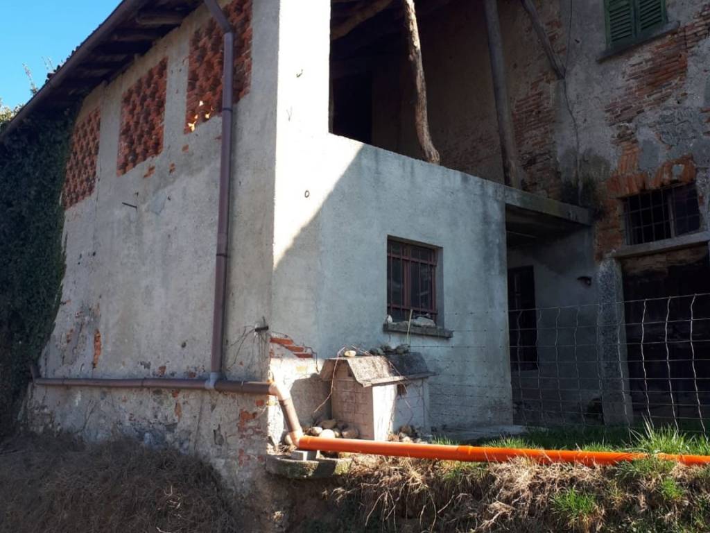 casa indipendente in vendita a Cermenate