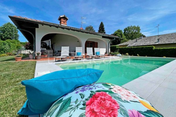 casa indipendente in vendita a Cermenate