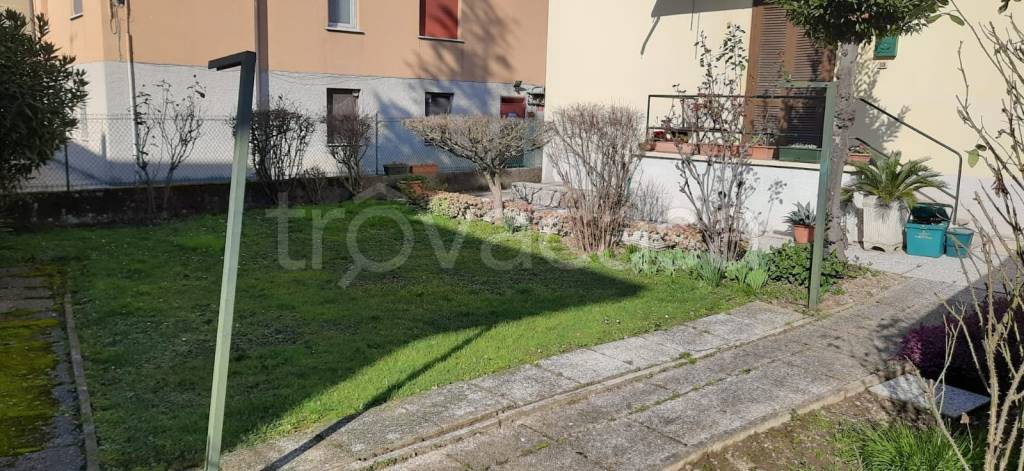 appartamento in vendita a Cermenate