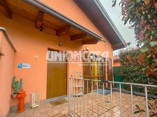 casa indipendente in vendita a Cermenate