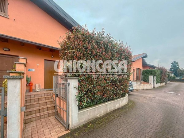 casa indipendente in vendita a Cermenate