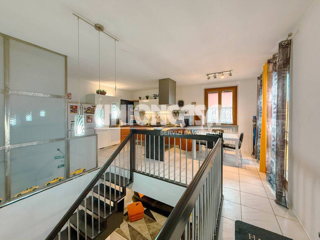casa indipendente in vendita a Cermenate