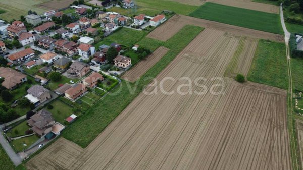 terreno edificabile in vendita a Cermenate