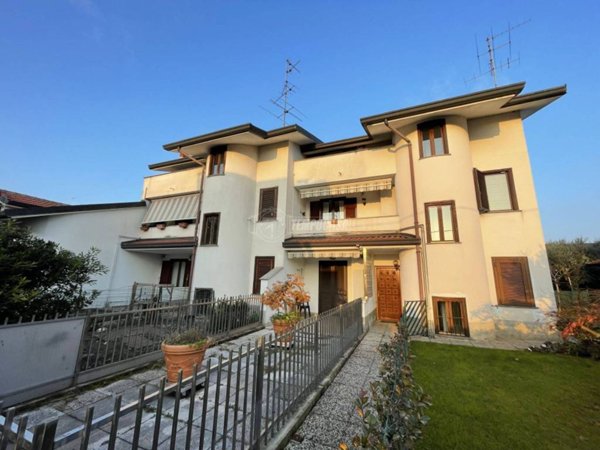 appartamento in vendita a Cermenate
