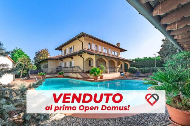 casa indipendente in vendita a Cermenate