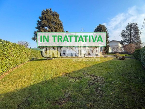 casa indipendente in vendita a Cermenate