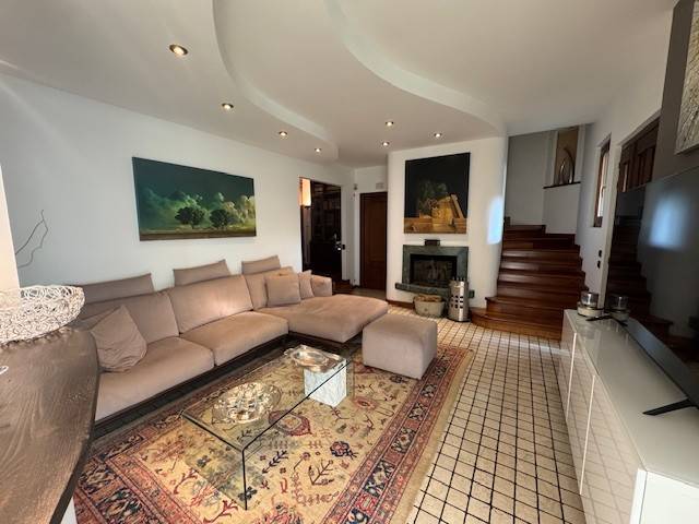 casa indipendente in vendita a Cermenate