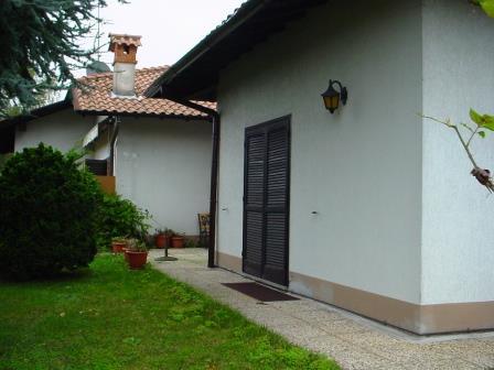 casa indipendente in vendita a Cermenate