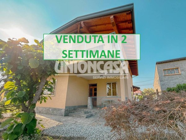 casa indipendente in vendita a Cermenate
