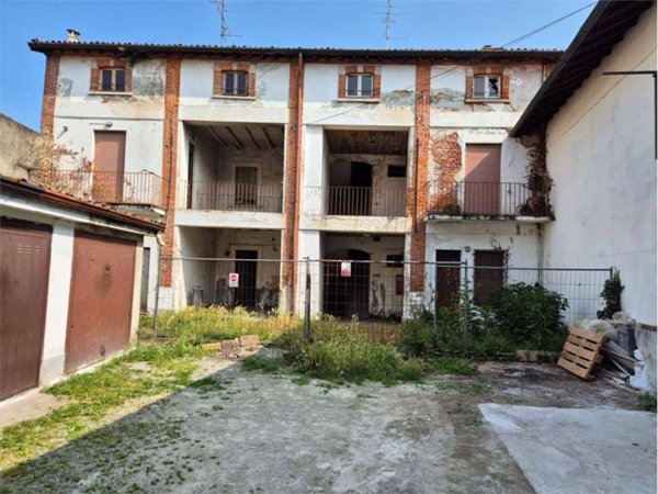 casa indipendente in vendita a Cermenate
