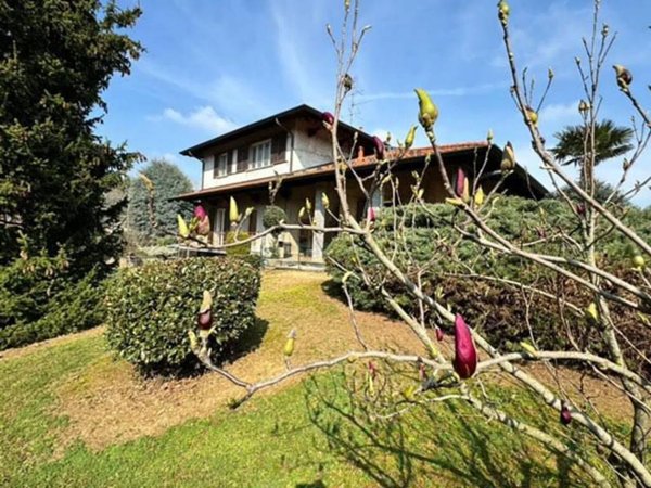 casa indipendente in vendita a Cermenate
