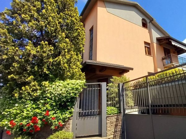 casa indipendente in vendita a Cermenate