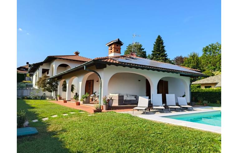 casa indipendente in vendita a Cermenate