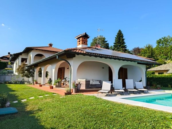 casa indipendente in vendita a Cermenate