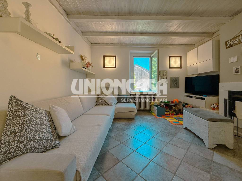 appartamento in vendita a Cermenate