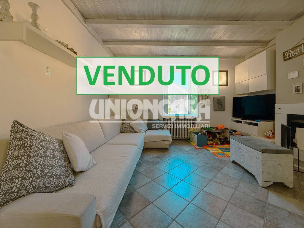 appartamento in vendita a Cermenate