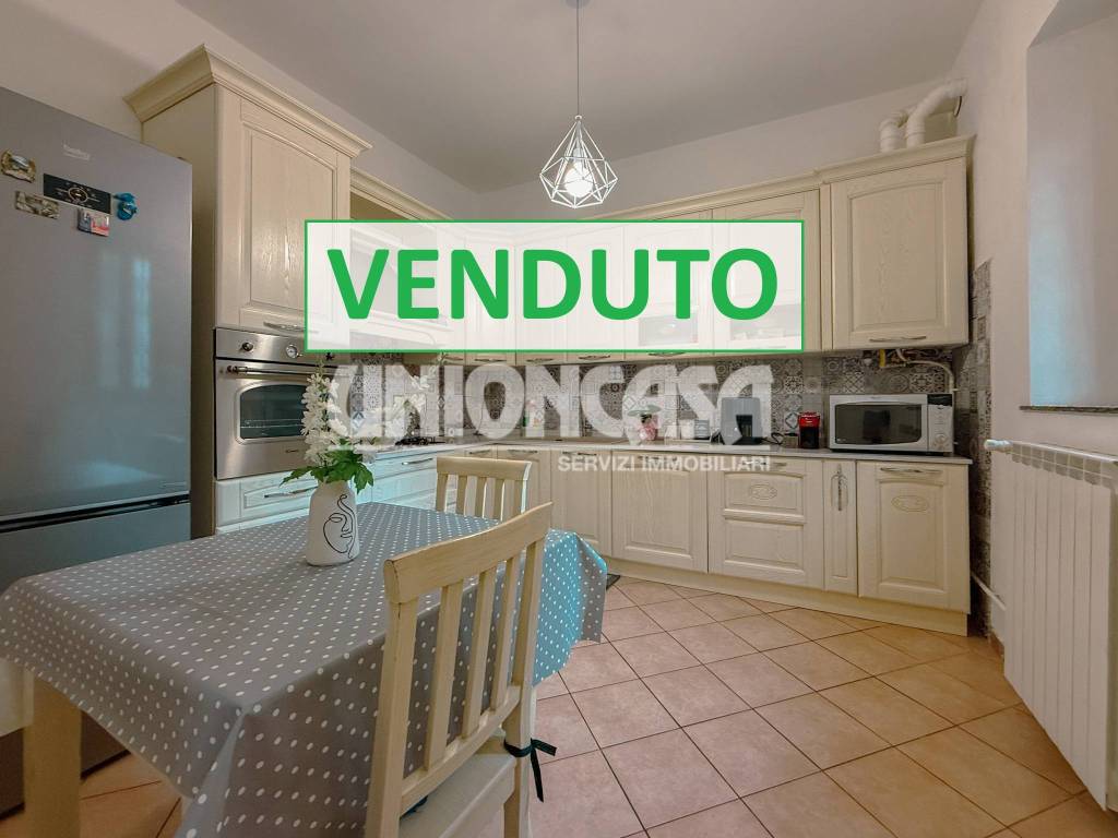 appartamento in vendita a Cermenate