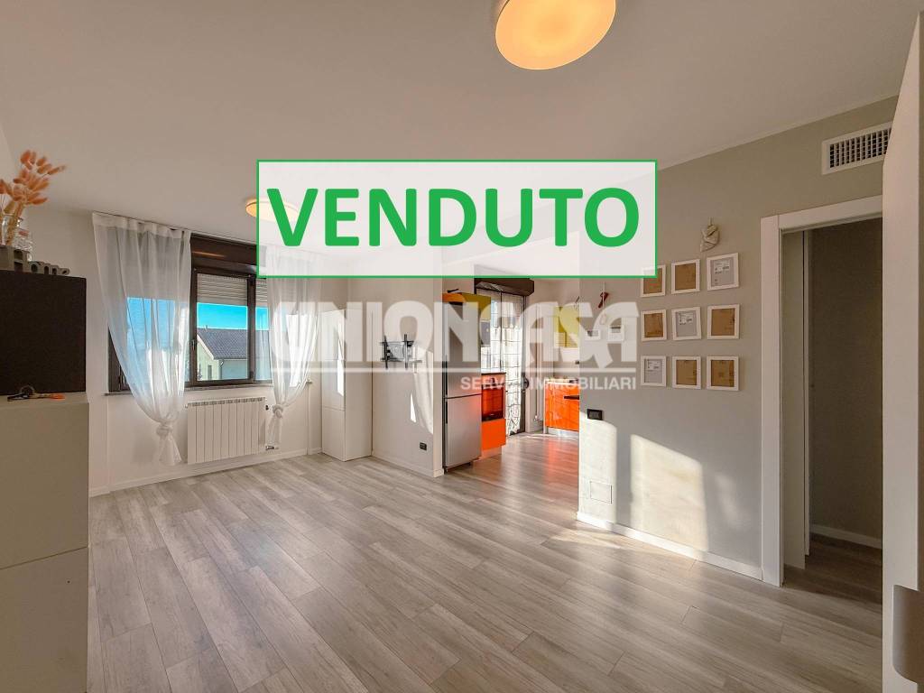 appartamento in vendita a Cermenate